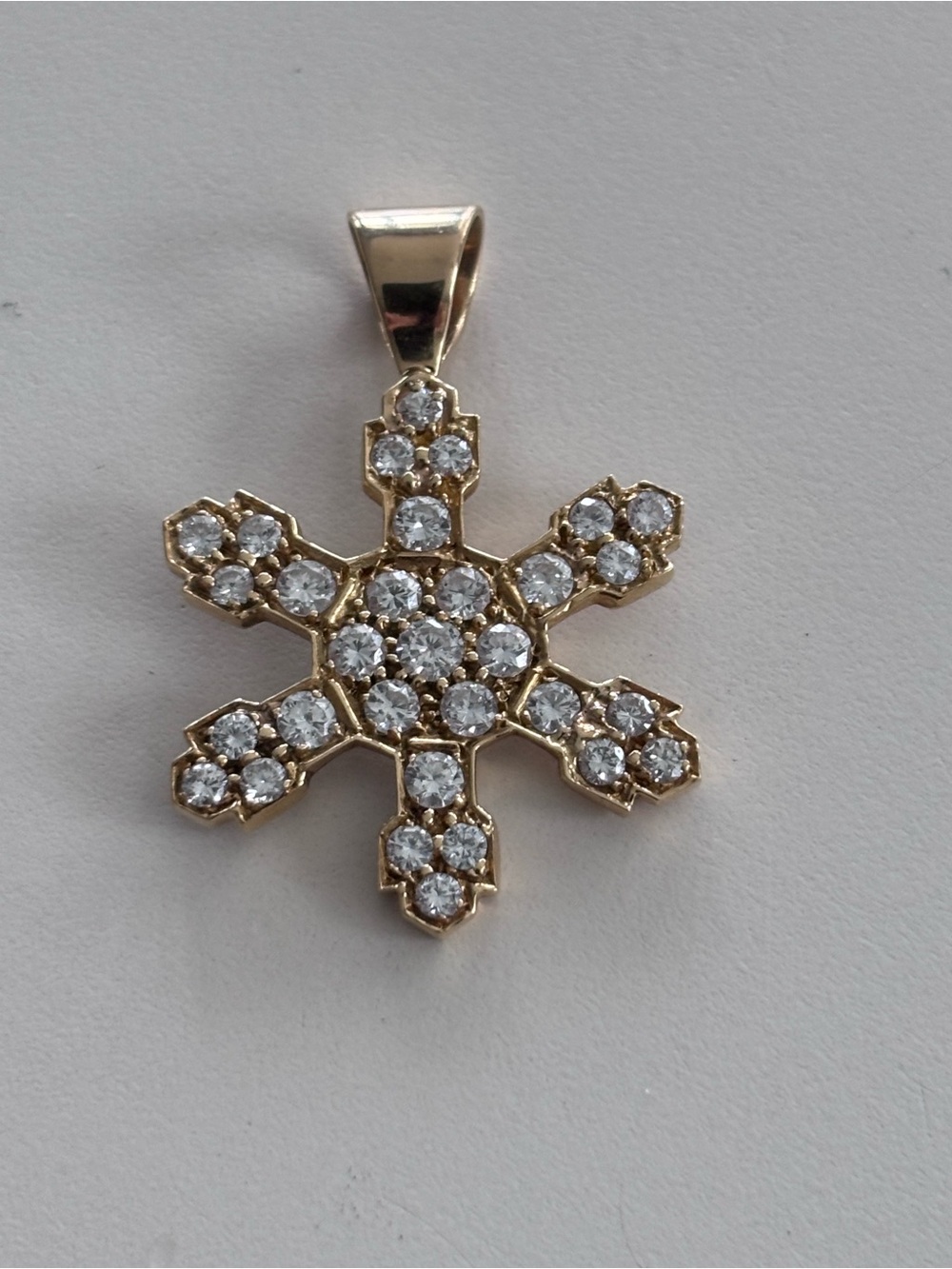 Beautiful Diamond/14K Snowflake Pendant
